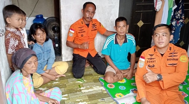 Foto Sopir Truk Masuk Jurang di Sitinjau Lauik Ditemukan di Palembang