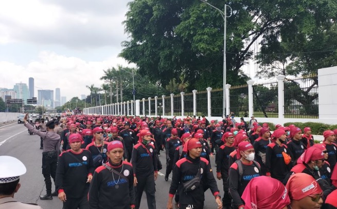 Foto Ribuan Massa Buruh akan Demo di Istana Negara Pada 4 Oktober