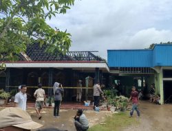 Foto Lupa Padamkan Api Tungku, Rumah Warga di Dharmasraya Terbakar