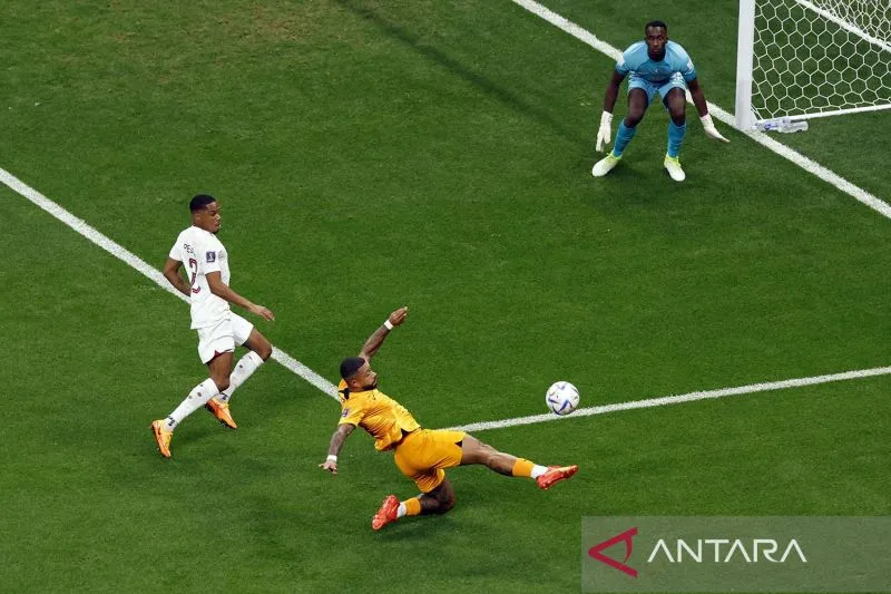 Foto Bantai Qatar 2-0, Belanda ke 16 Besar