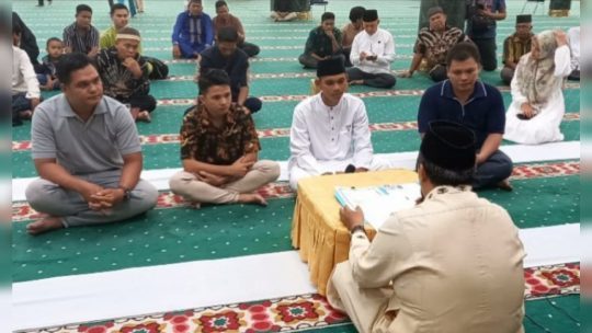 Foto Sah, 4 Pria Masuk Islam di Masjid Agung An-Nur Pekanbaru
