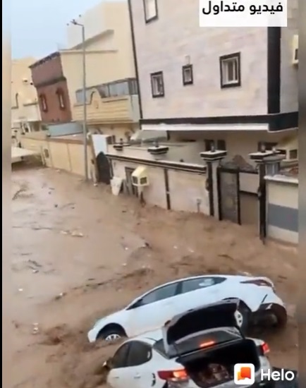 Foto Kemlu Sebut Tak Ada WNI Jadi Korban Banjir di Jeddah Saudi