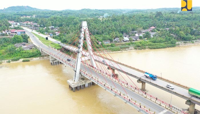 Foto Menteri PUPR Resmikan Jembatan Sungai Dareh dan Jembatan Pulai