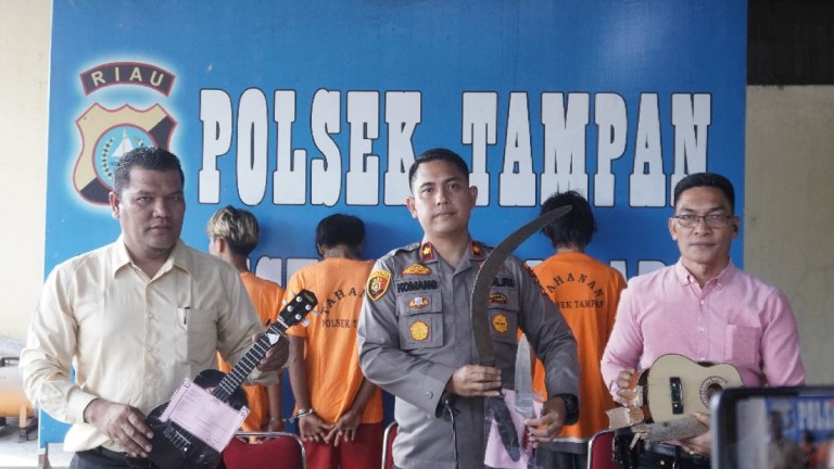 Foto Empat Pengamen Ditangkap Polisi Pekanbaru, Ini Ulahnya
