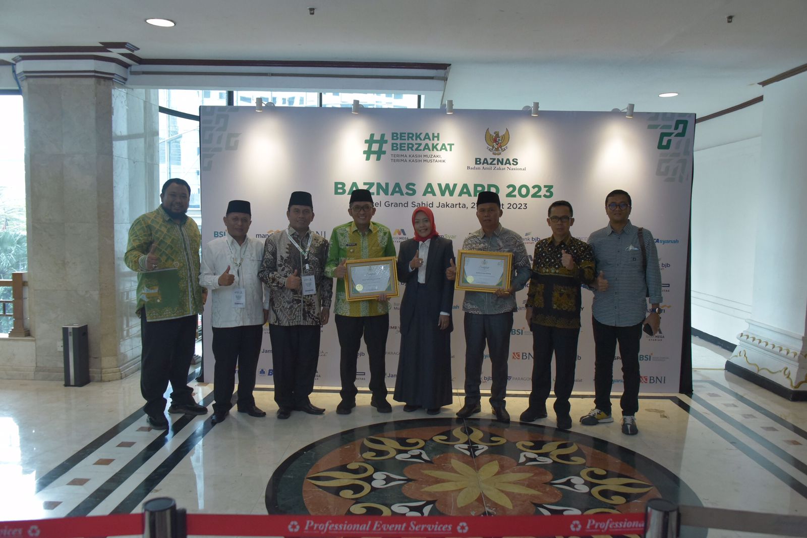 Foto Baznas Kota Padang Raih Penghargaan Pemgumpulan Retail Terbaik di Indonesia