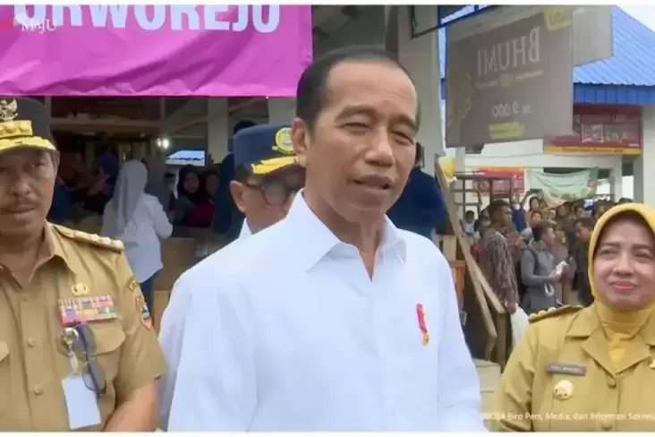 Foto Presiden Jokowi dan Mentan Respon Musibah Erupsi Marapi