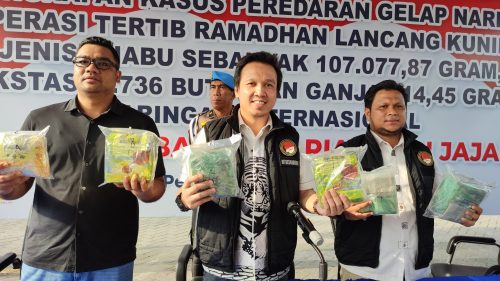Foto Polda Riau Ungkap 8 Kasus Narkoba, Sita 107 Kg Sabu dan 2.736 Pil Ekstasi
