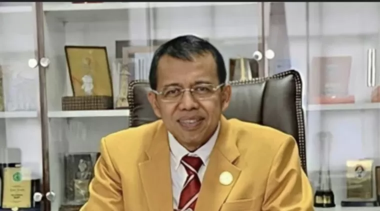 Rektor UNP Ganefri