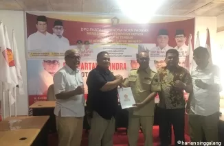 Antarkan Dua Berkas Pendaftaran di Gerindra dan PKB, Desrio Putra Siap Bertarung di Pilkada Padang