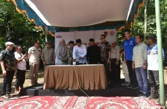 Walikota Padang Hendri Septa meresmikan Objek Wisata Goa Kelelawar, Minggu (12/5/2024).Ist