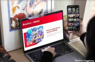 Pelanggan dapat memperoleh Paket Bundling Premium Bstation-BiliBili melalui aplikasi MyTelkomsel dengan harga terjangkau Rp11 ribu, termasuk kuota MAXstream hingga 2,5 GB dan langganan layanan platform Bstation untuk mengakses ribuan konten anime terbaru
