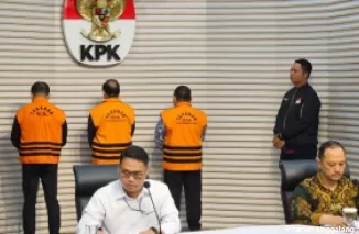 Eks Pejabat Basarnas korupsi Rp2,5 miliar, uangnya dipakai untuk beli ikan hias. (Foto: Rakyat Merdeka)