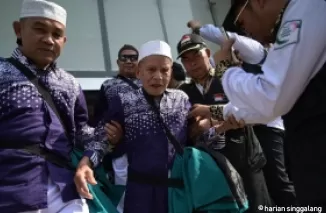 Jemaah haji Indonesia mulai diberangkatkan dari Makkah menuju Madinah untuk selanjutnya kembali ke Tanah Air, Jumat (21/6/2024). (Foto: Sigid/MCH 2024)