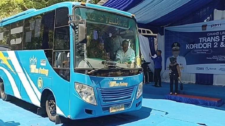 Besok Hardiknas, Pelajar Naik Trans Padang Cuma Bayar Rp2