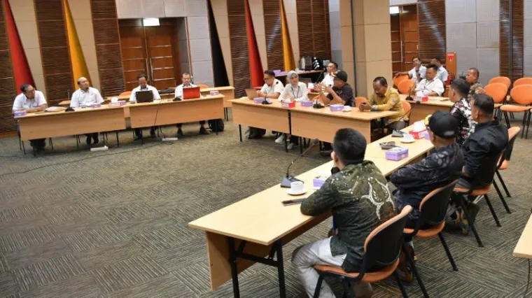 Semen Padang Sosialisasikan Produk Unggulan ke Camat dan Wali Nagari se-Kecamatan Lengayang di Ruang Rapat Lantai I Kantor Pusat PT Semen Padang pada Senin (5/5/2025). Ist