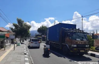 Imbas Kecelakaan Bus ALS di Bukit Surungan, Arus Lalu Lintas Dialihkan ke Jalan Soekarno Hatta