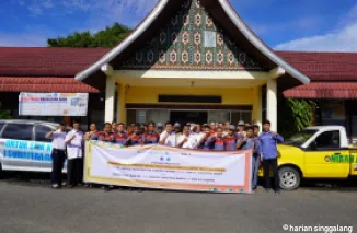 United Tractors Padang Hibahkan Alat Praktik dan Teken MoU dengan SMK di Sumbar
